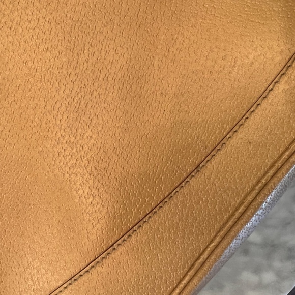 Vintage Gucci slide closure handbag - Picture 6 of 16